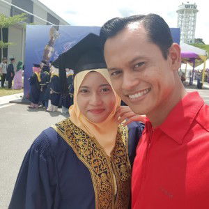 nur ezzati profile icon