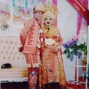 Dina Arimby profile icon