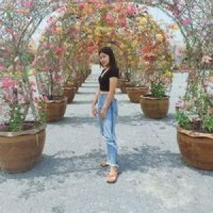 ชื่อ' พลอย profile icon