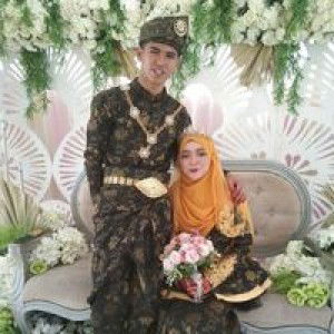 Azrina Rieyna profile icon