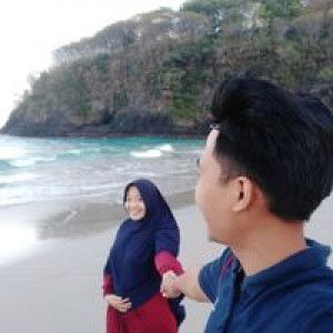 Rizmha Wati profile icon