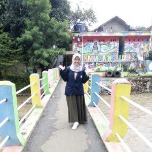 Lola Triana Lestari profile icon