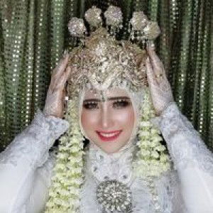 Lusyana Fajrianti profile icon