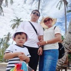 Dina Riani profile icon