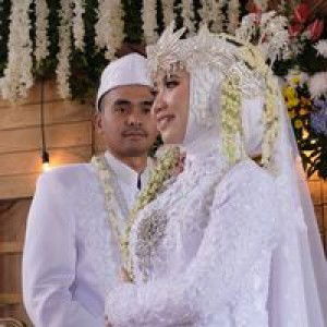 Ellisa Apriliani profile icon