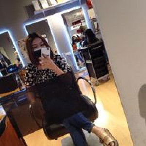 Danelle Lutau profile icon