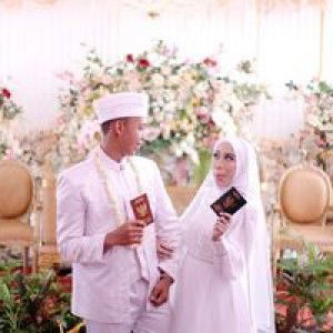 Putri Yolanda profile icon