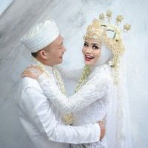 Linda Riani profile icon