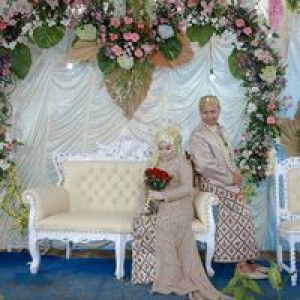 Elsa Putri Novitasari profile icon