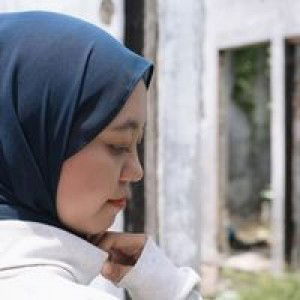 Ayu Tifani profile icon