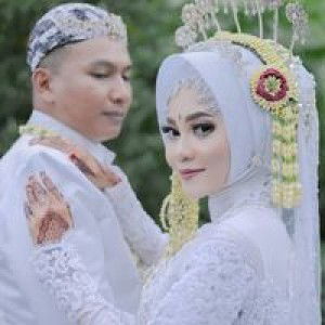 R Adellia profile icon