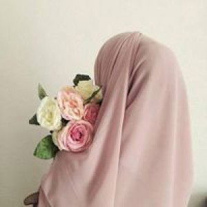 Izna Mraan profile icon