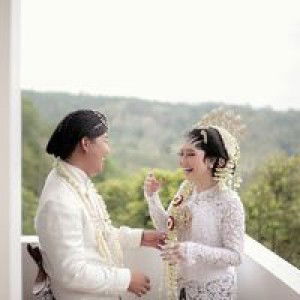 Albiana Aprianti profile icon