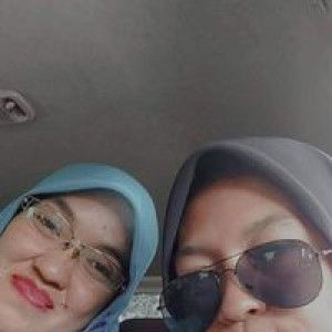 Ririe Safitry profile icon