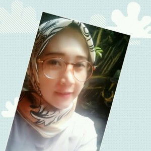 Titik Yulia Adriyati profile icon