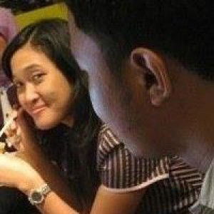 Indri Putriani profile icon