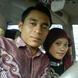 iis aprianti profile icon