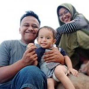 Ria Agustina lestari profile icon