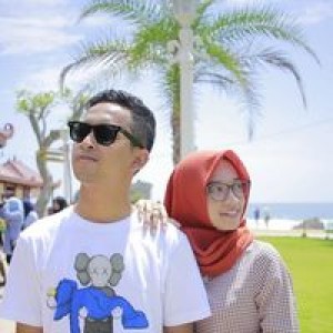 Luky Setianingtyas profile icon