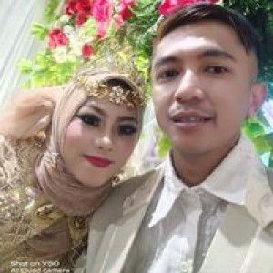 Siti Wahyuni profile icon