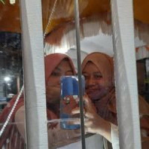 Tia Indra Wulan Sari profile icon