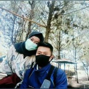 Erni Wahyuningsih profile icon