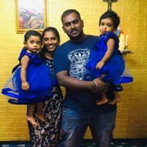 Monicca Logeswaran profile icon