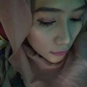 ade trio noviyanti profile icon