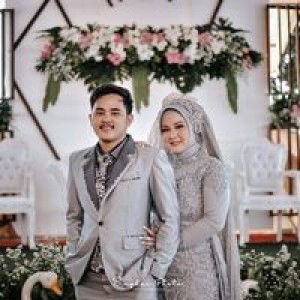 Siti Ratna Sari profile icon