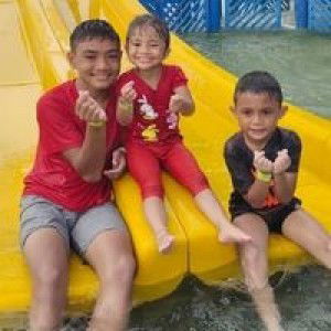 Nur Aaira profile icon