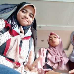 yufrika azizah profile icon