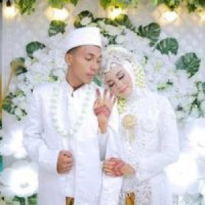 Rindi Riski Yuliana profile icon