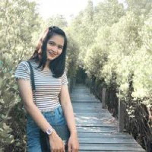 พลอย ย. profile icon