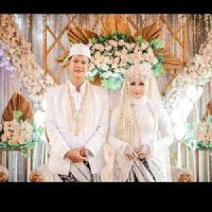 Maya Velis profile icon