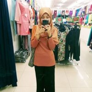 Nur Anis Zainal profile icon