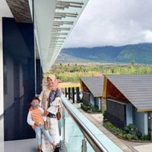 Lilis Suminar profile icon