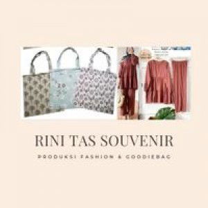 Rini Fitria profile icon