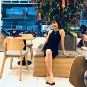 Yến Nhi profile icon