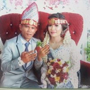 Julyana Sirait profile icon