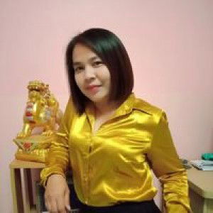 Aum Worradalak profile icon