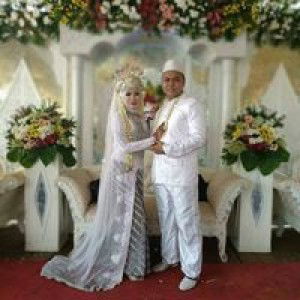 Dessy Surputry profile icon