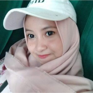 Fitri Wahyuni profile icon