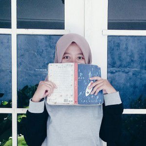 Elok Fitriani profile icon