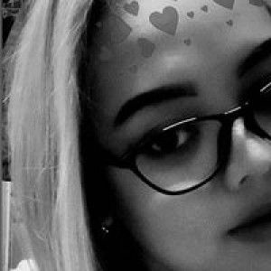 Astri Naznaz profile icon