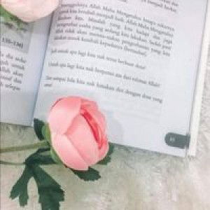 Teratai Nie profile icon