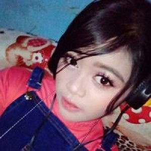 Fitri Vitha profile icon