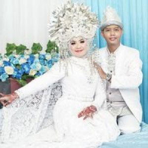 Elsa Apriyani profile icon