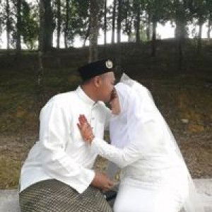 Elly Farhana profile icon