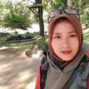 Tiqa Moms Eva Kemal profile icon