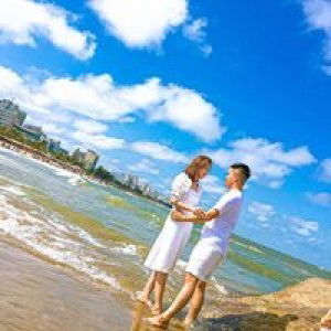 Linh Thùy profile icon